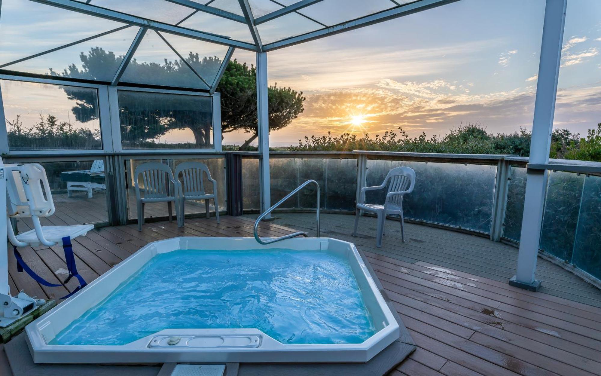 Gold Beach Inn Екстериор снимка