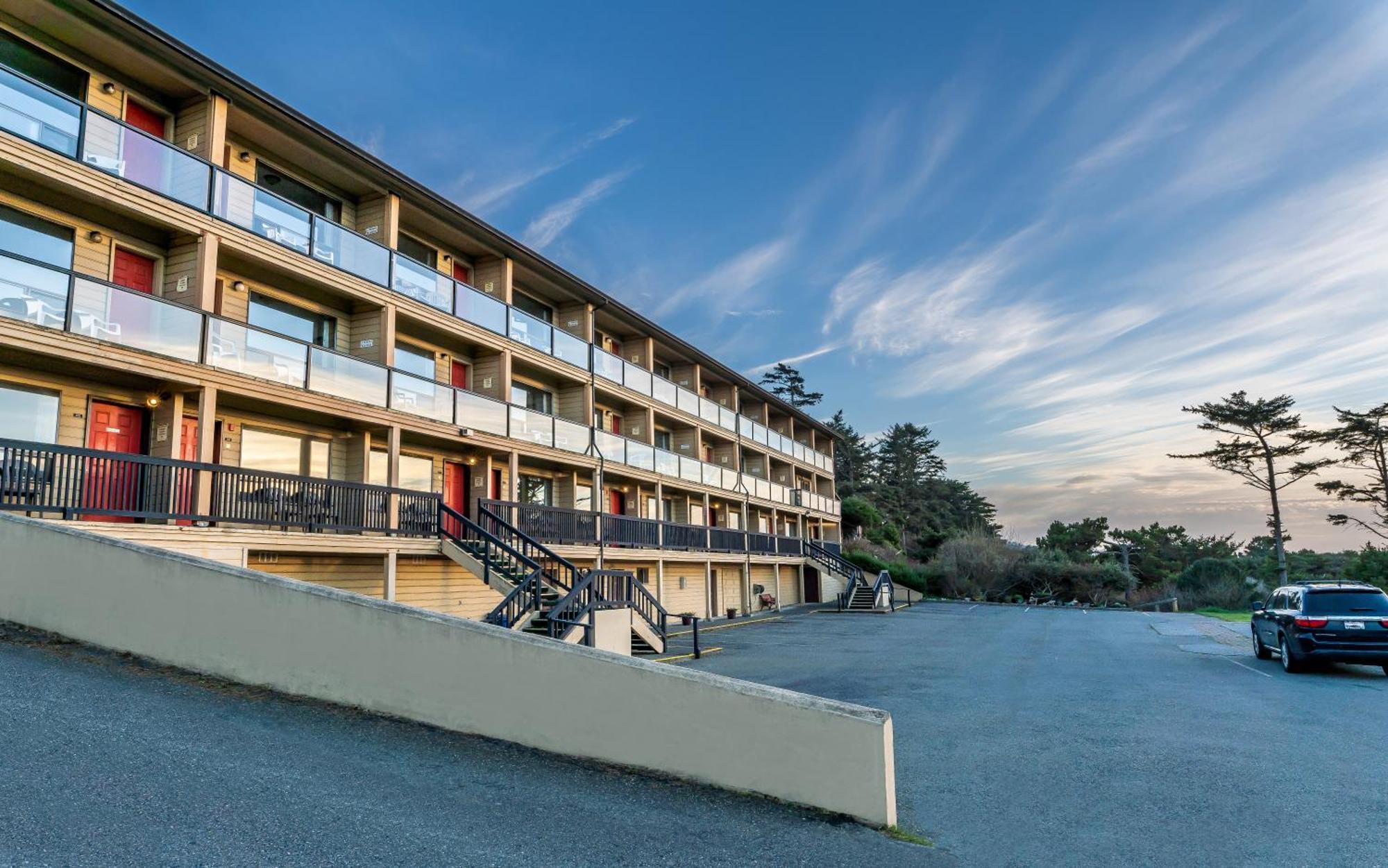 Gold Beach Inn Екстериор снимка