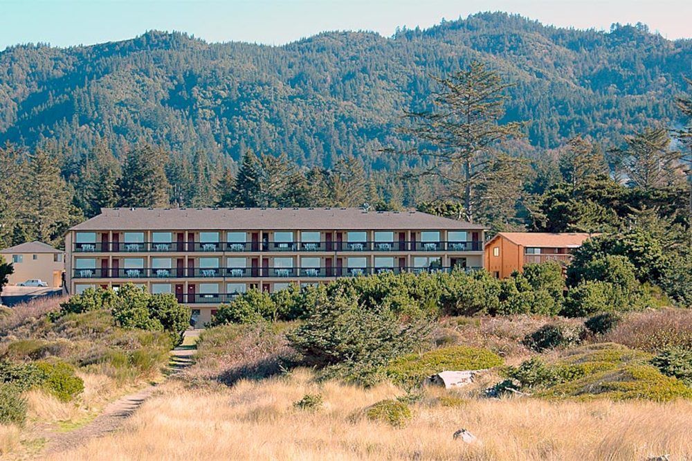 Gold Beach Inn Екстериор снимка