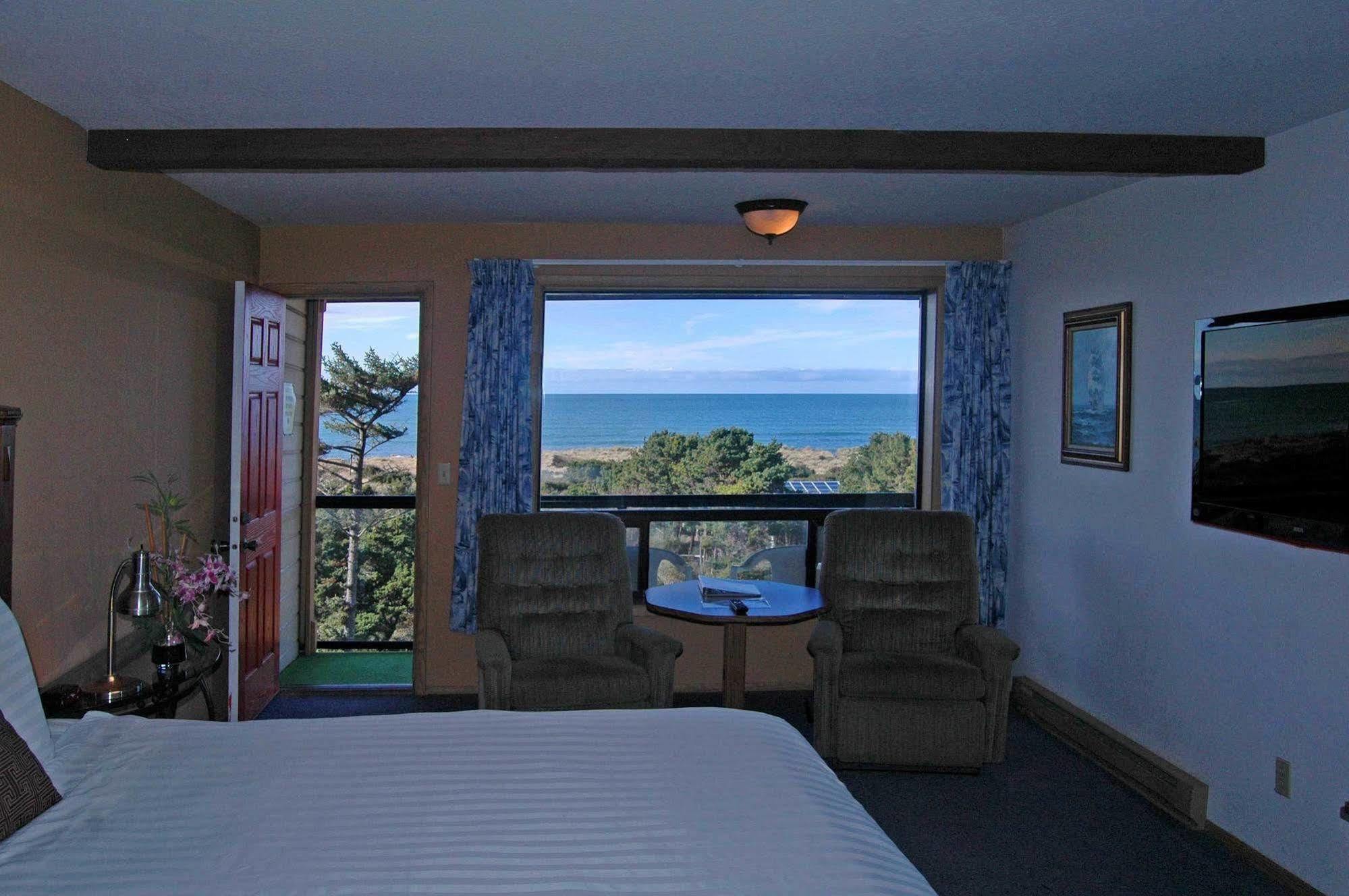 Gold Beach Inn Екстериор снимка