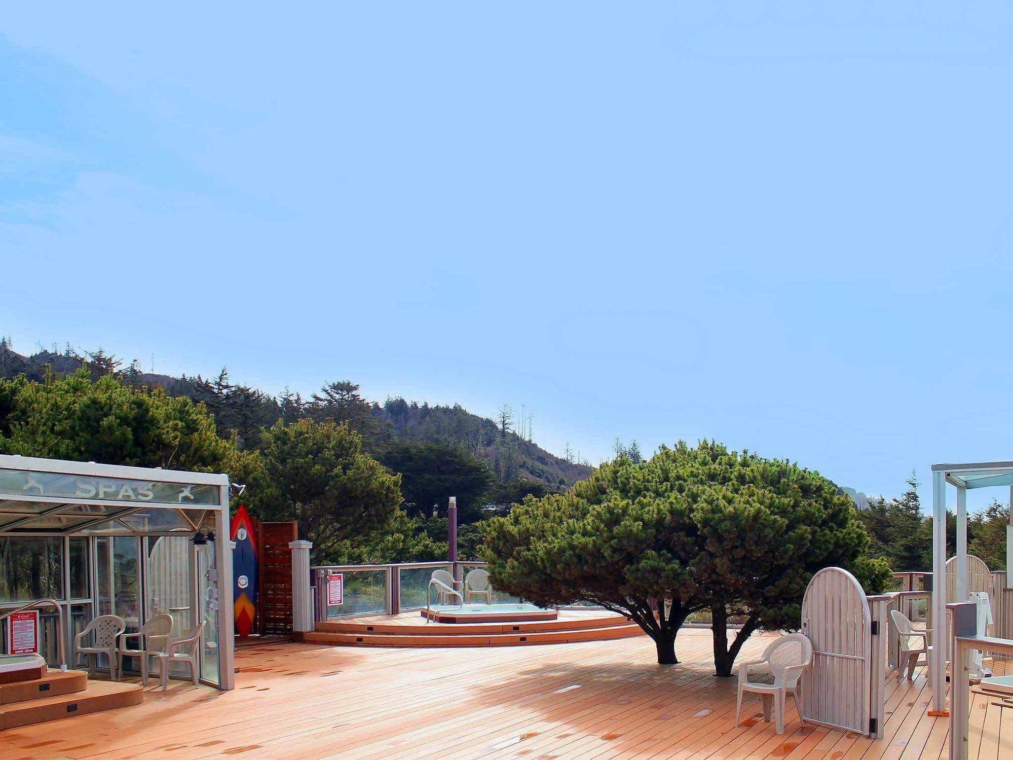 Gold Beach Inn Екстериор снимка