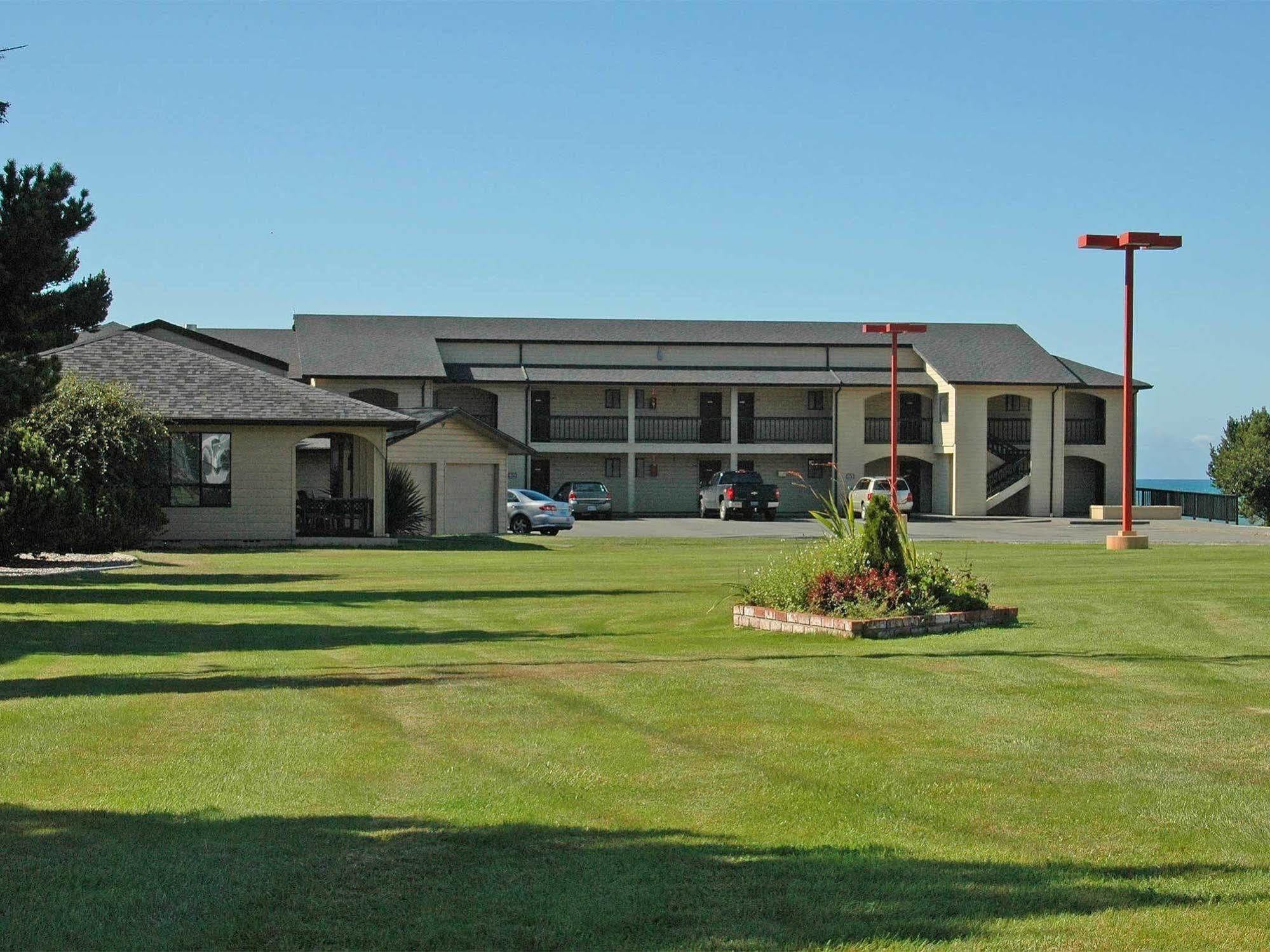Gold Beach Inn Екстериор снимка